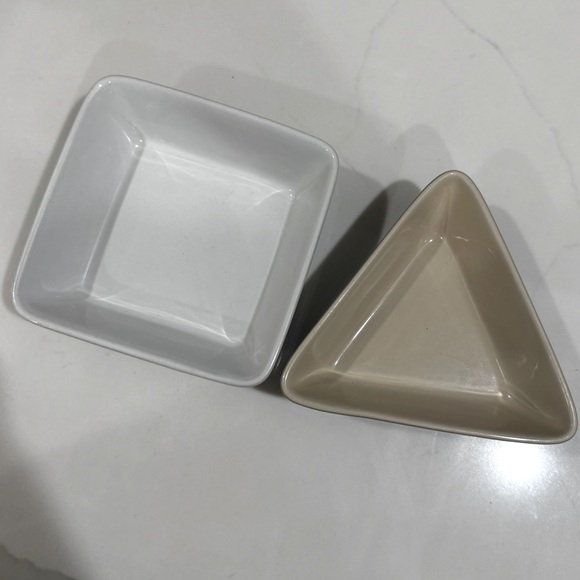 Le Creuset Tapas Dishes, Set of 2 - Picture 2 of 4